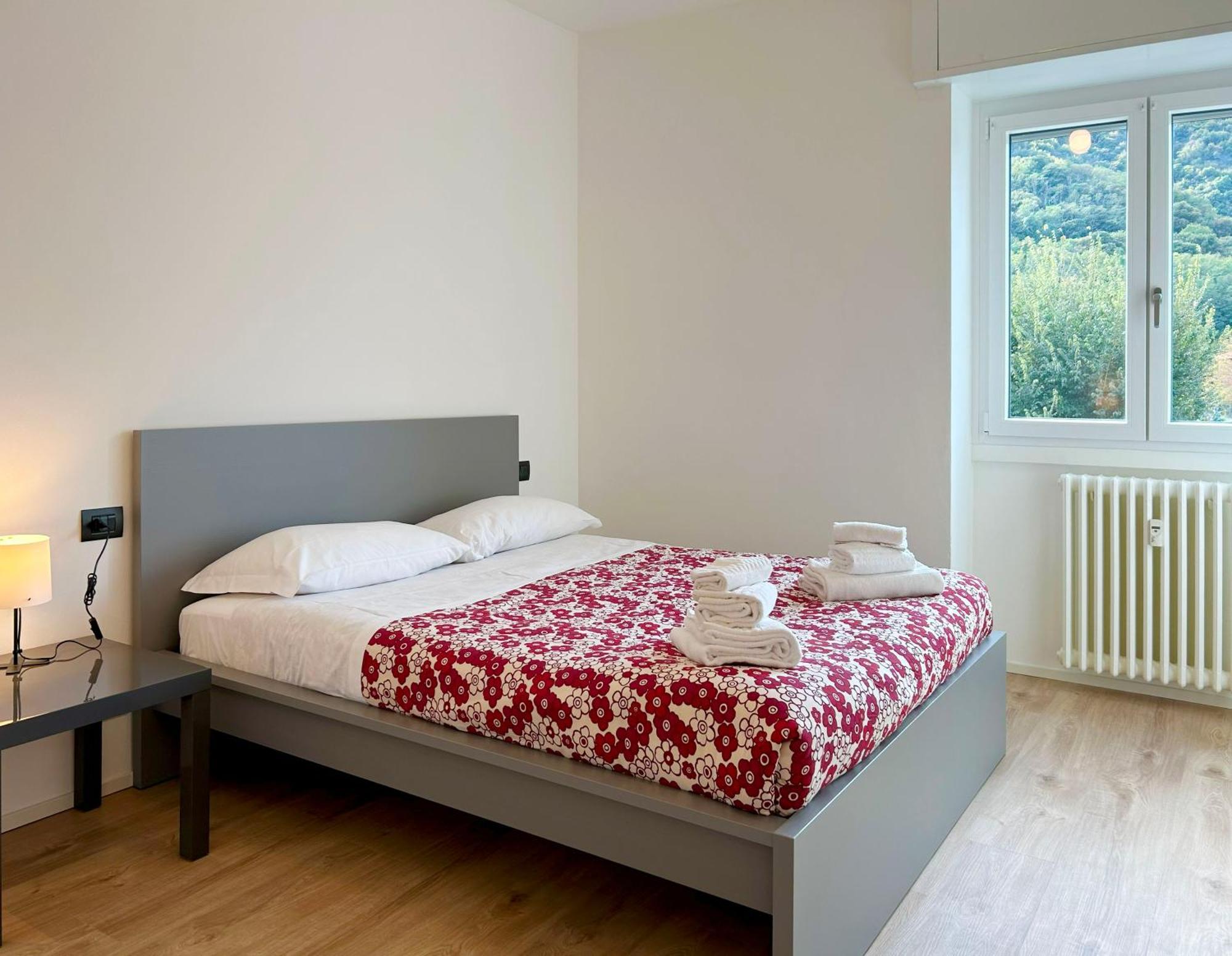 Lecco Lakefront Retreat ภายนอก รูปภาพ