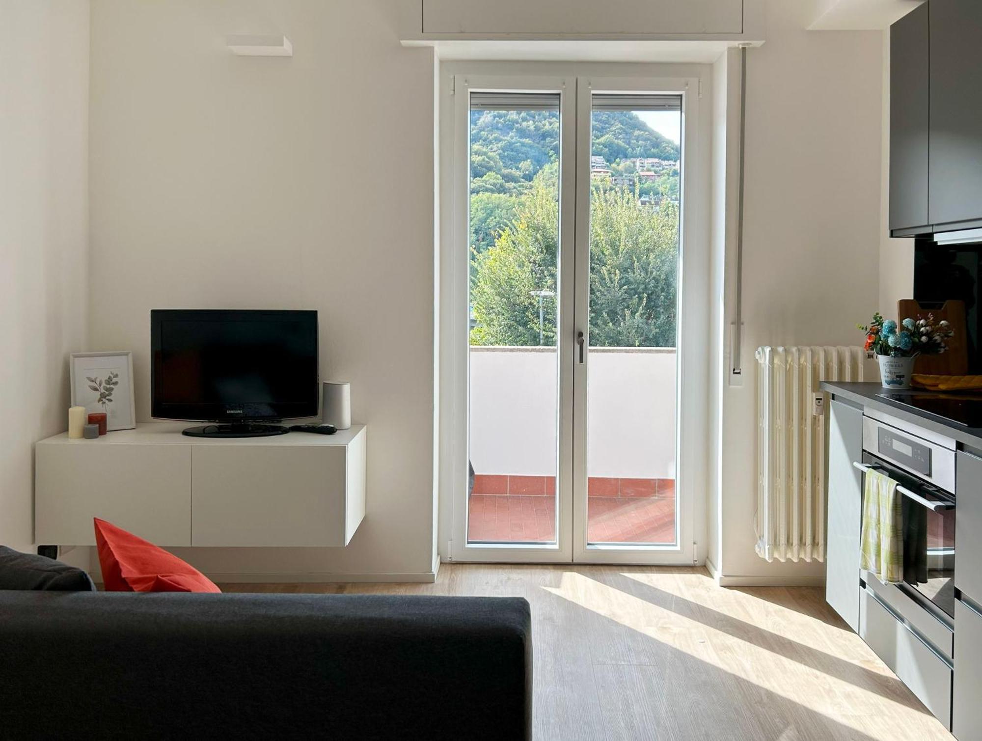 Lecco Lakefront Retreat ภายนอก รูปภาพ