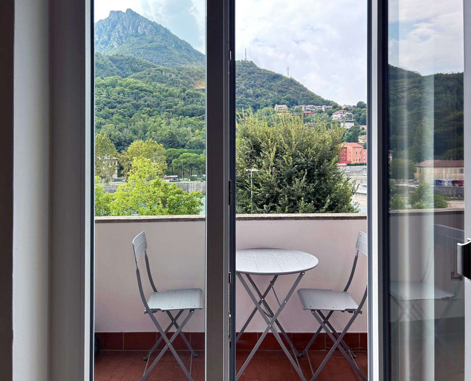 Lecco Lakefront Retreat ภายนอก รูปภาพ