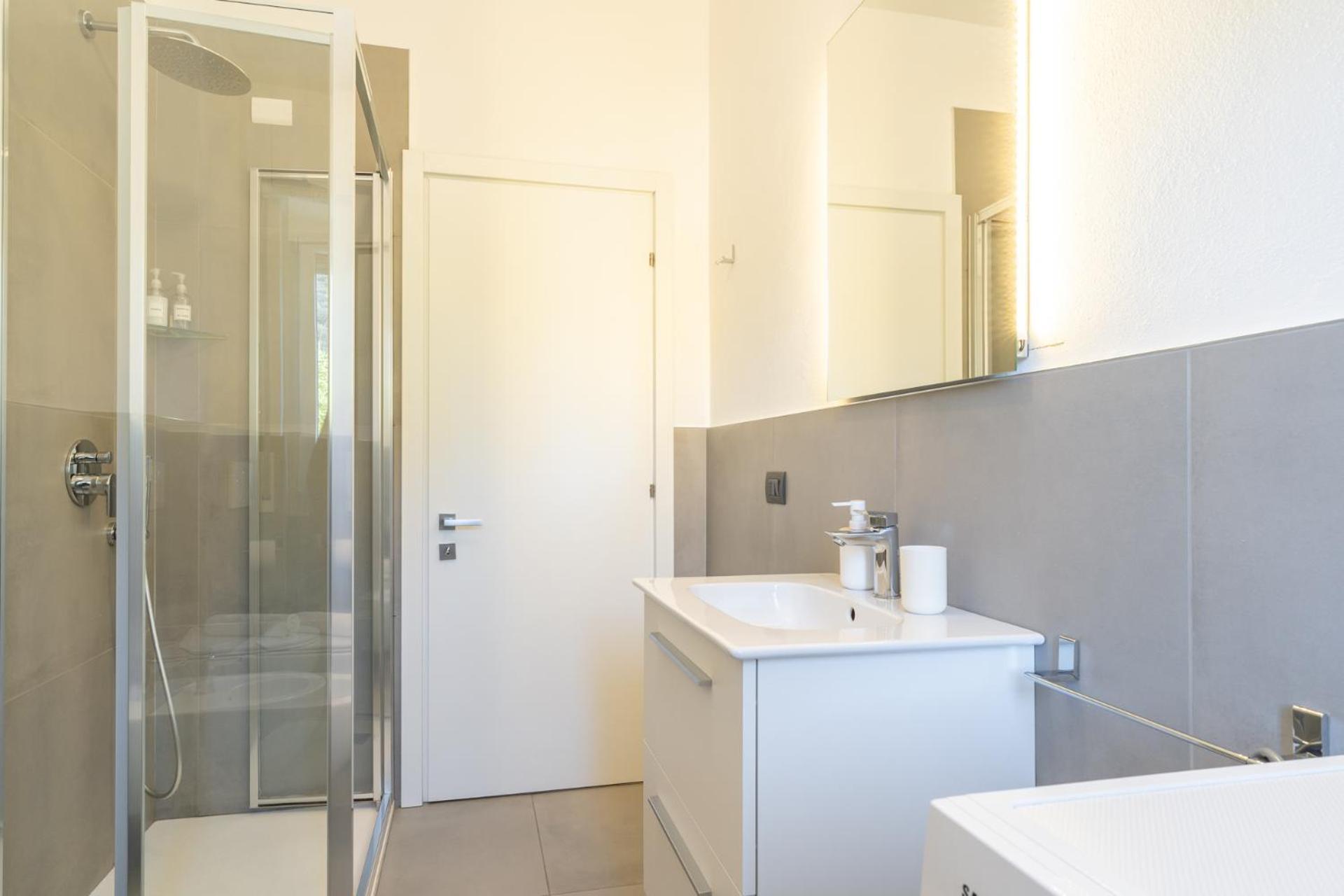 Lecco Lakefront Retreat ภายนอก รูปภาพ
